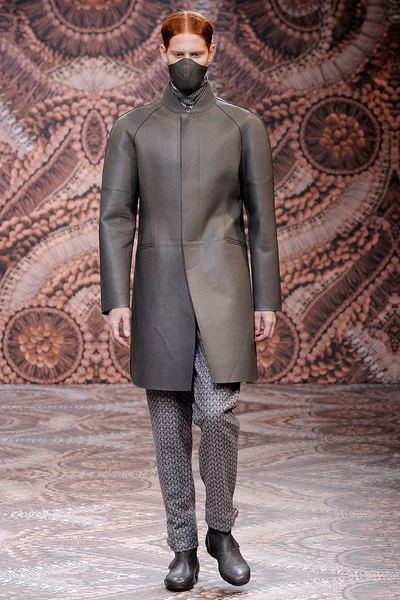 Look 13